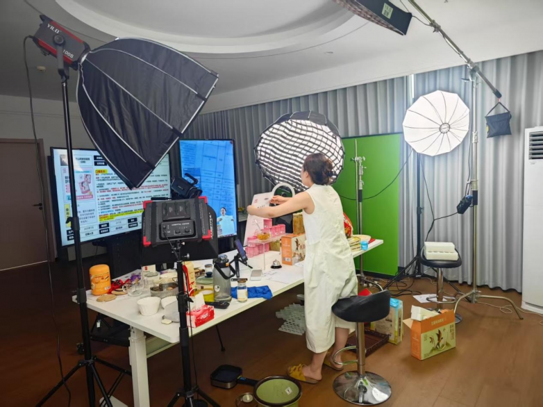 巴山粹银耳直播近15万人次观看，即食养生引关注